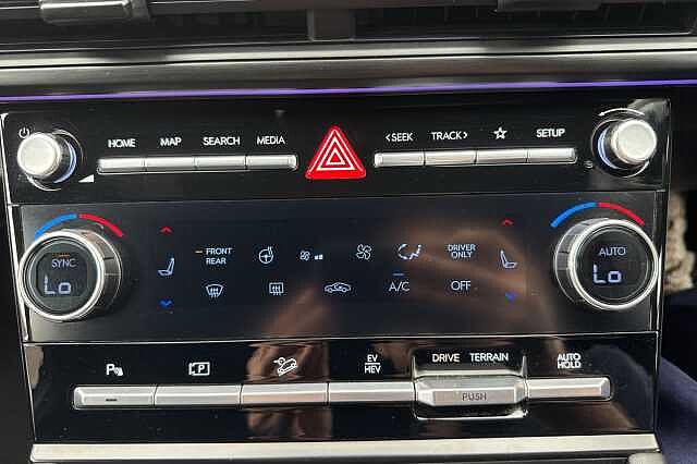 Hyundai SANTA FE 1.6 TGDi Plug-in Hybrid Calligraphy 5dr 4WD Auto