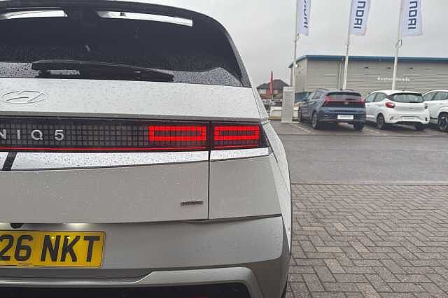 Hyundai IONIQ 5 239kW Ultimate 84 kWh 5dr AWD Auto White