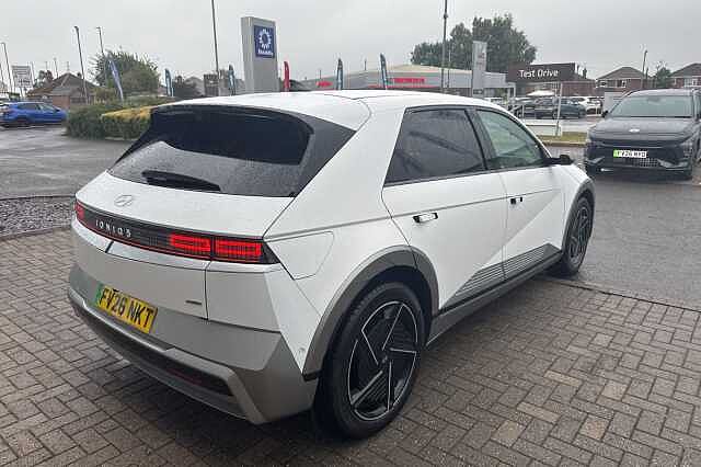 Hyundai IONIQ 5 239kW Ultimate 84 kWh 5dr AWD Auto White