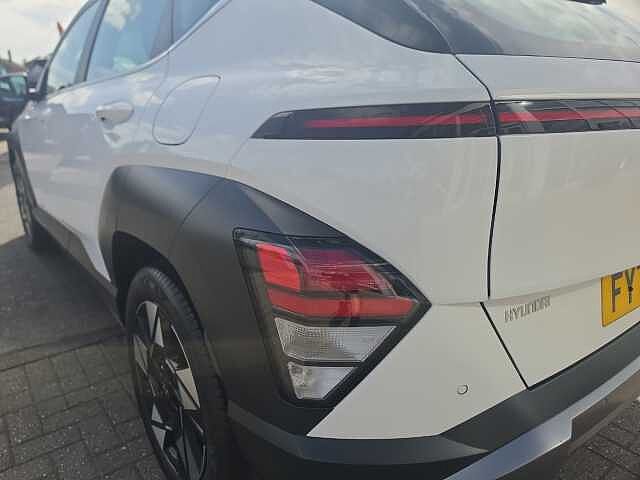 Hyundai KONA 1.6 GDi Hybrid Advance 5dr DCT White