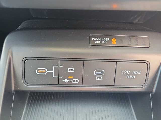 Hyundai KONA 1.6 GDi Hybrid Advance 5dr DCT White