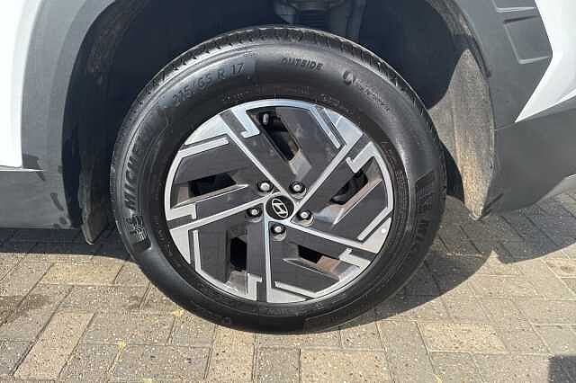 Hyundai TUCSON 1.6T 150 Advance 5dr White