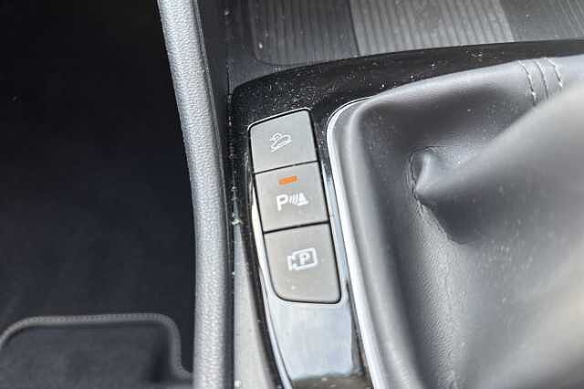Hyundai TUCSON 1.6T 150 Advance 5dr White