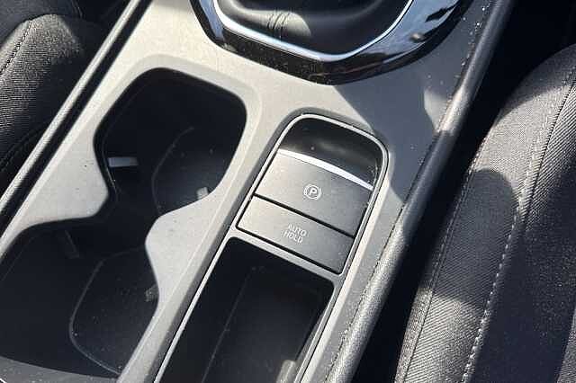 Hyundai TUCSON 1.6T 150 Advance 5dr White