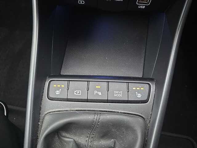 Hyundai BAYON 1.0 TGDi Premium 5dr Red