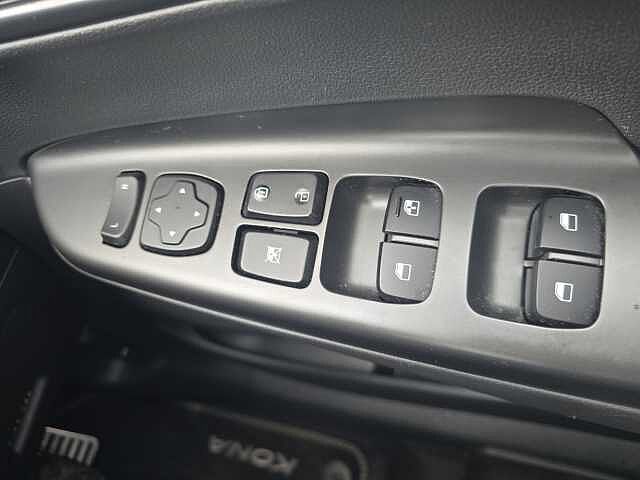 Hyundai KONA 100kW SE Connect 39kWh 5dr Auto