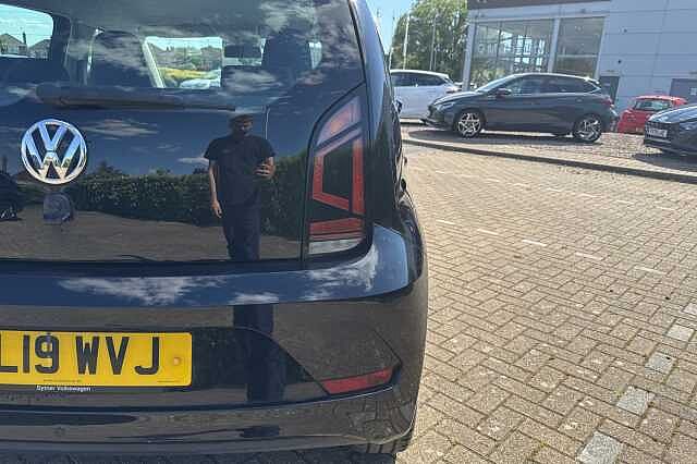 Volkswagen up! Special Eds 1.0 Move Up Tech Edition 5dr [Start Stop]