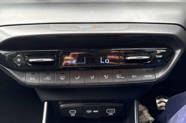 Hyundai BAYON 1.0 TGDi Premium 5dr Blue