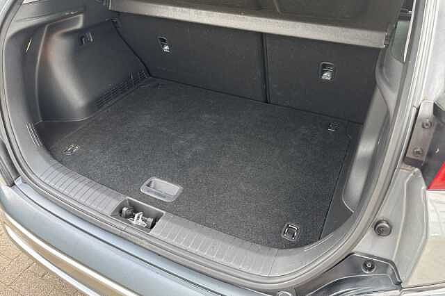 Hyundai KONA 1.6 GDi Hybrid Premium 5dr DCT Shadow Grey