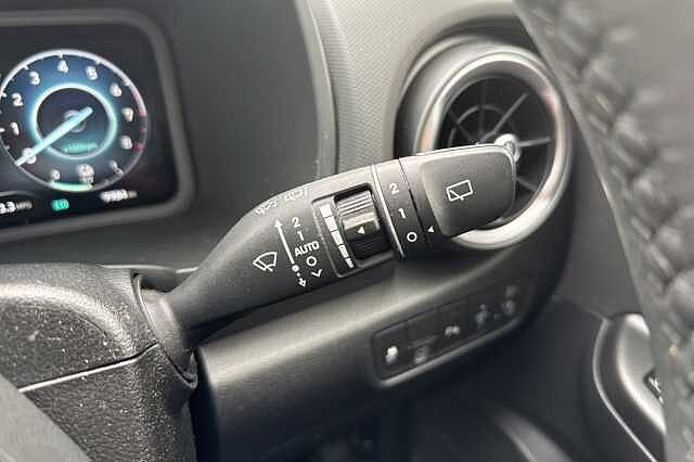 Hyundai KONA 1.6 GDi Hybrid Premium 5dr DCT Shadow Grey