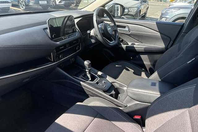Nissan Qashqai 1.3 DiG-T MH N-Connecta 5dr
