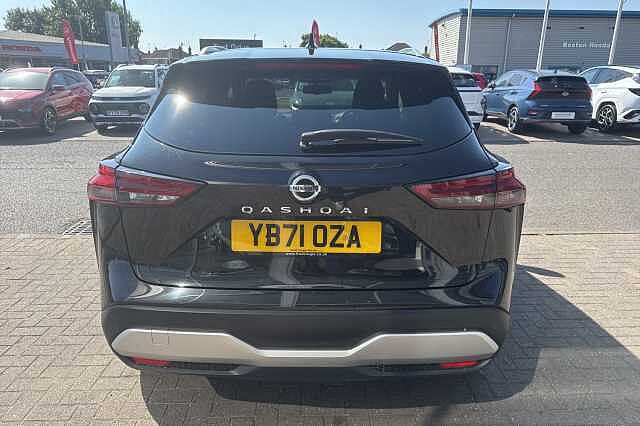Nissan Qashqai 1.3 DiG-T MH N-Connecta 5dr