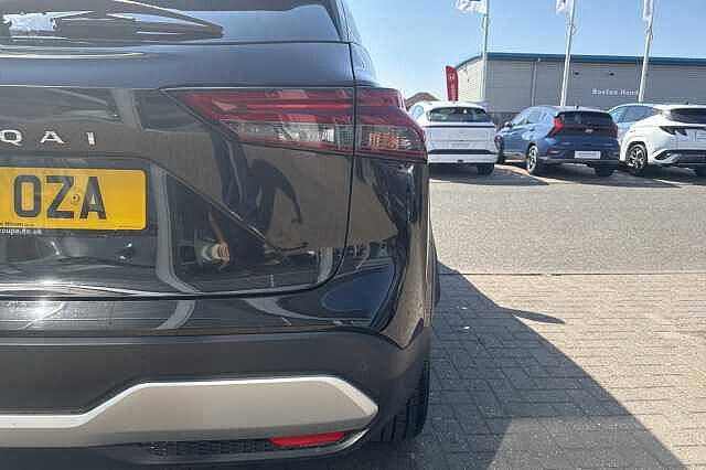 Nissan Qashqai 1.3 DiG-T MH N-Connecta 5dr
