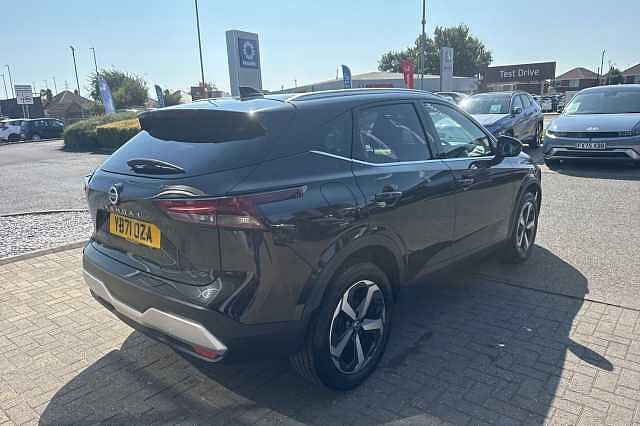 Nissan Qashqai 1.3 DiG-T MH N-Connecta 5dr