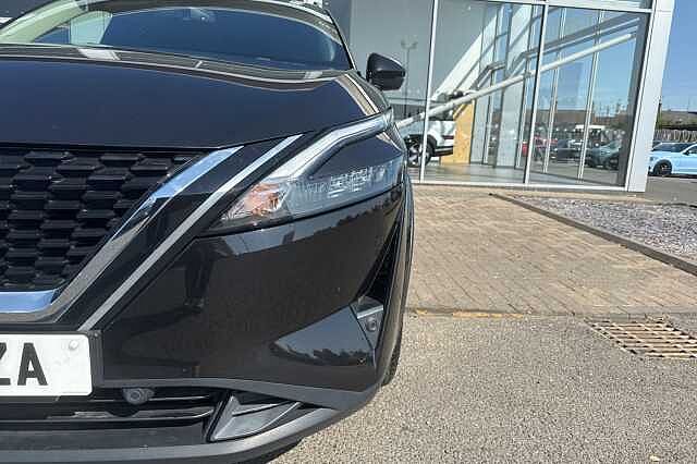 Nissan Qashqai 1.3 DiG-T MH N-Connecta 5dr