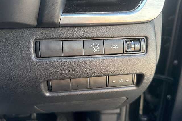 Nissan Qashqai 1.3 DiG-T MH N-Connecta 5dr