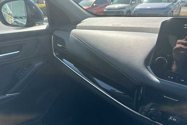 Nissan Qashqai 1.3 DiG-T MH N-Connecta 5dr