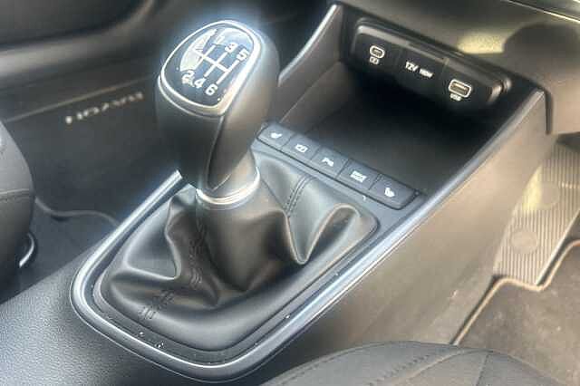Hyundai BAYON 1.0 TGDi Premium 5dr White