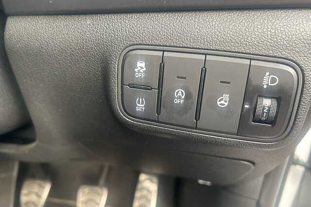 Hyundai BAYON 1.0 TGDi Premium 5dr White