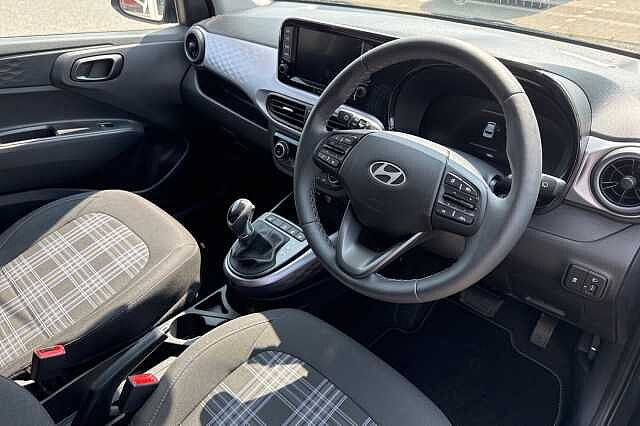 Hyundai i10 1.0 [63] Premium 5dr Auto [Nav]