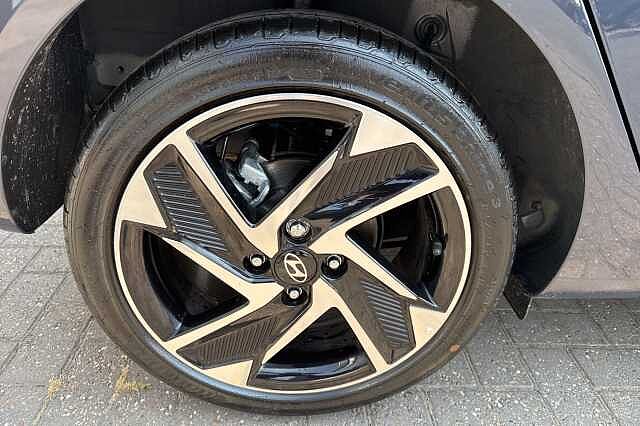 Hyundai i10 1.0 [63] Premium 5dr Auto [Nav]