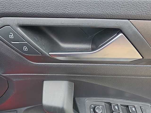 Volkswagen T-roc 1.0 TSI SE 5dr