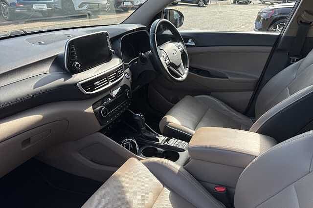 Hyundai TUCSON 2.0 CRDi 48V MHD Premium SE 5dr 4WD DCT