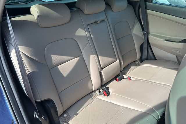 Hyundai TUCSON 2.0 CRDi 48V MHD Premium SE 5dr 4WD DCT