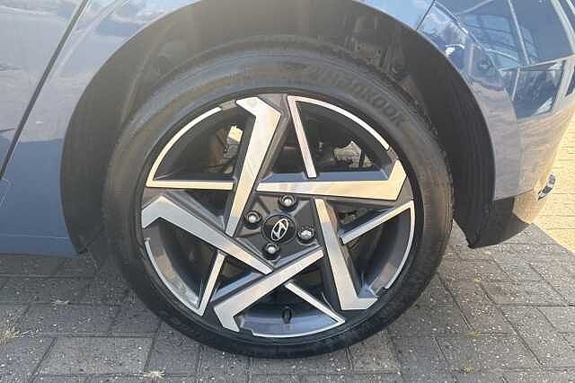 Hyundai i20 1.0T GDi Premium 5dr DCT