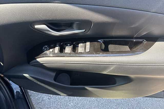 Hyundai TUCSON 1.6 TGDi 48V MHD Premium 5dr 2WD DCT