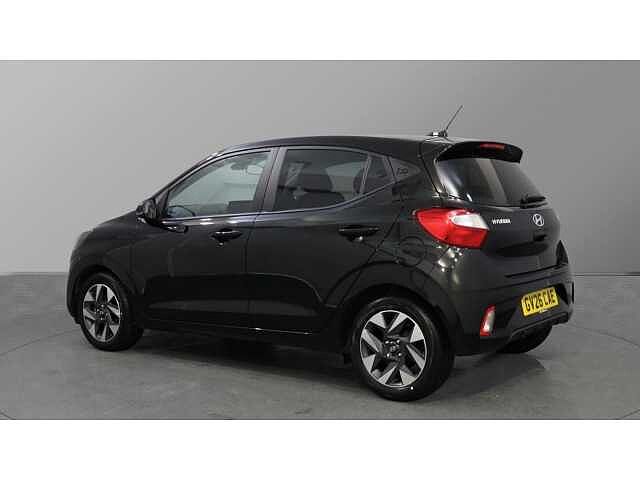 Hyundai i10 i10 5Dr HAT 1.0 MPi 63ps Advance NAV AU