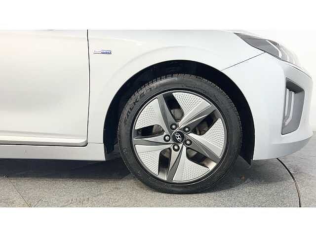 Hyundai IONIQ IONIQ 1.6 GDi Hybrid Premium SE 5dr DCT SILVER