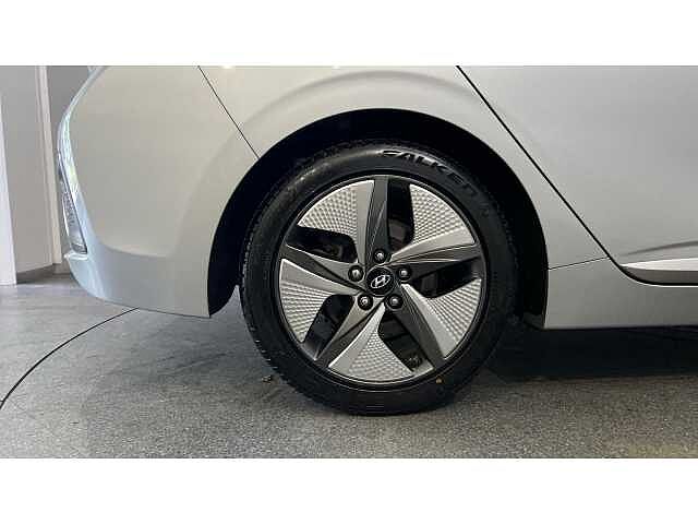 Hyundai IONIQ IONIQ 1.6 GDi Hybrid Premium SE 5dr DCT SILVER