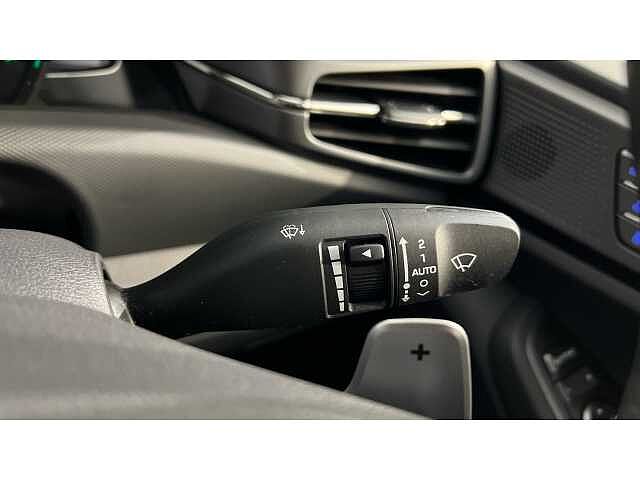 Hyundai IONIQ IONIQ 1.6 GDi Hybrid Premium SE 5dr DCT SILVER