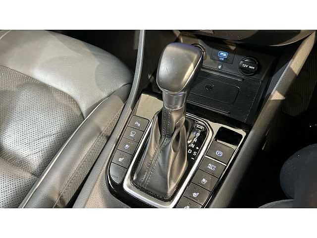 Hyundai IONIQ IONIQ 1.6 GDi Hybrid Premium SE 5dr DCT SILVER