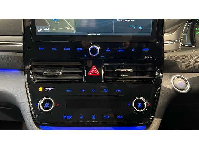 Hyundai IONIQ IONIQ 1.6 GDi Hybrid Premium SE 5dr DCT SILVER
