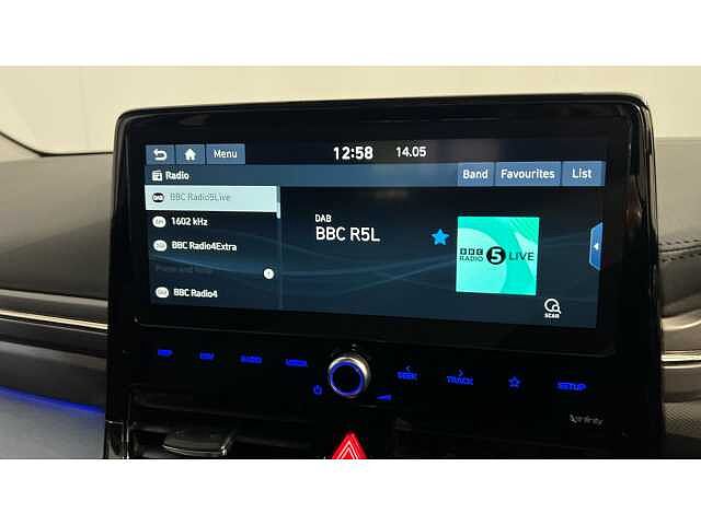 Hyundai IONIQ IONIQ 1.6 GDi Hybrid Premium SE 5dr DCT SILVER