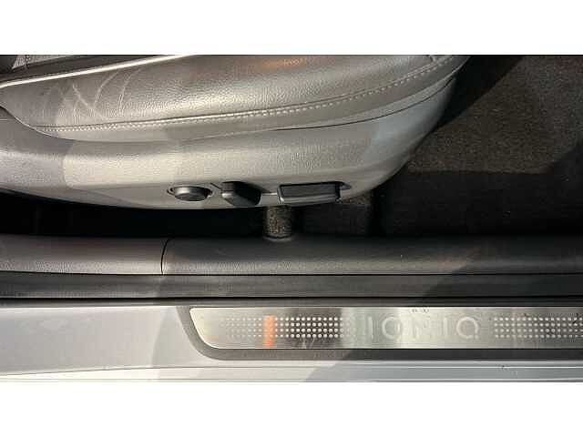 Hyundai IONIQ IONIQ 1.6 GDi Hybrid Premium SE 5dr DCT SILVER