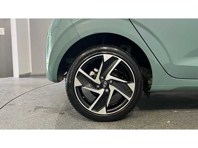 Hyundai i10 I10 1.2 [79] Premium 5dr Auto [Nav]