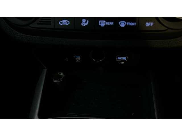 Hyundai i10 I10 1.2 [79] Premium 5dr Auto [Nav]