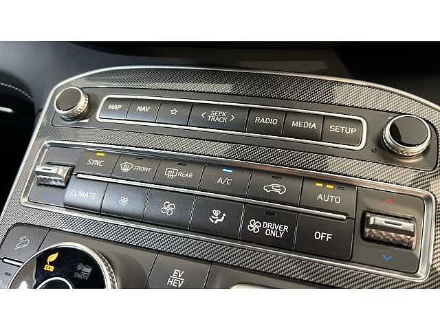 Hyundai Santa Fe SANTA FE 1.6 TGDi Plug-in Hybrid Premium 5dr 4WD Auto