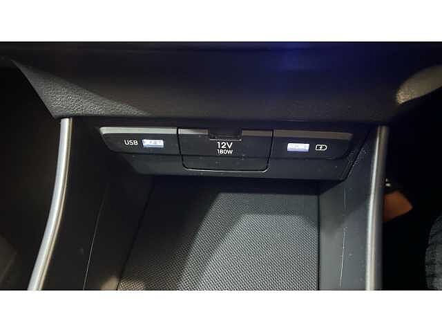 Hyundai I20 I20 1.0T GDi 48V MHD SE Connect 5dr DCT Brass