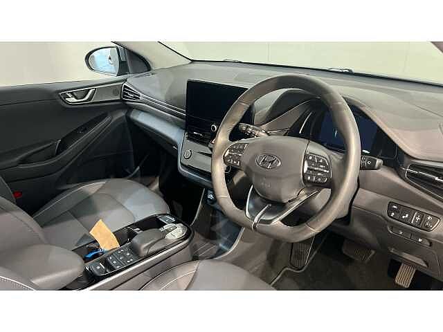 Hyundai Ioniq Ioniq HAT 38.3 kWh Electric Premium SE