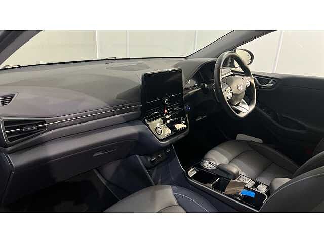 Hyundai Ioniq Ioniq HAT 38.3 kWh Electric Premium SE