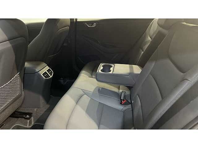 Hyundai Ioniq Ioniq HAT 38.3 kWh Electric Premium SE