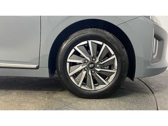 Hyundai Ioniq Ioniq HAT 38.3 kWh Electric Premium SE
