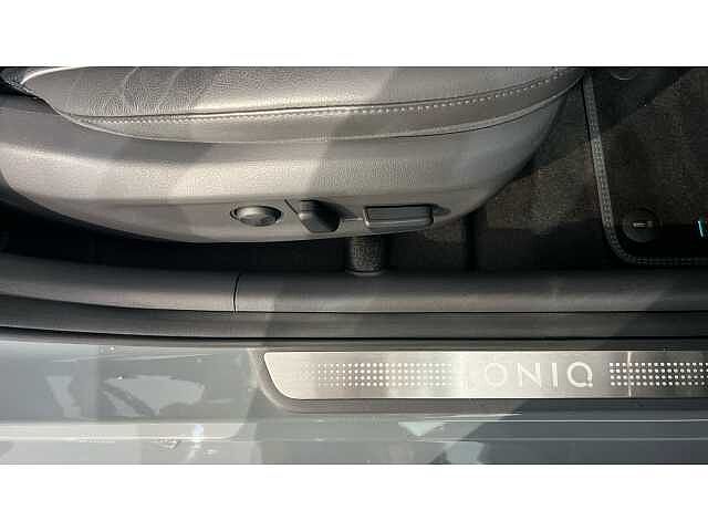 Hyundai Ioniq Ioniq HAT 38.3 kWh Electric Premium SE