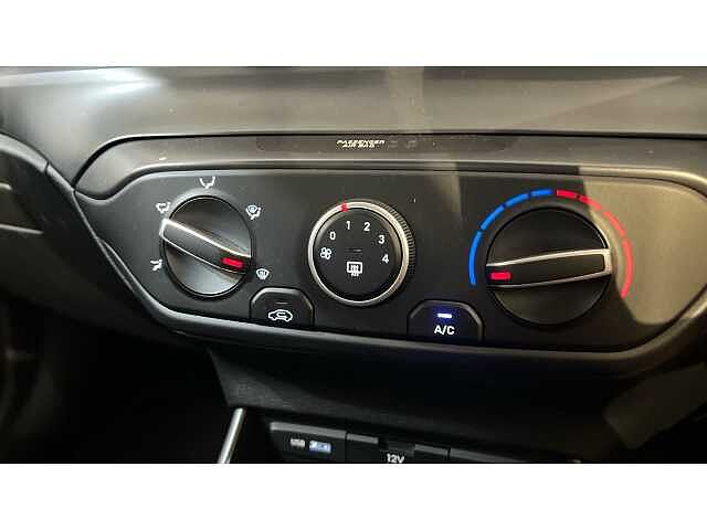 Hyundai I20 I20 1.0T GDi 48V MHD SE Connect 5dr DCT BLACK