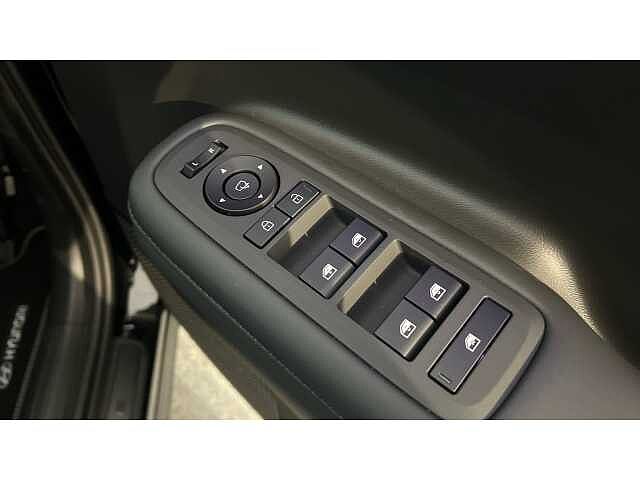 Hyundai SANTA FE SANTA FE 1.6 TGDi 239 Hybrid Calligraphy 5dr 4WD Auto Abyss Black