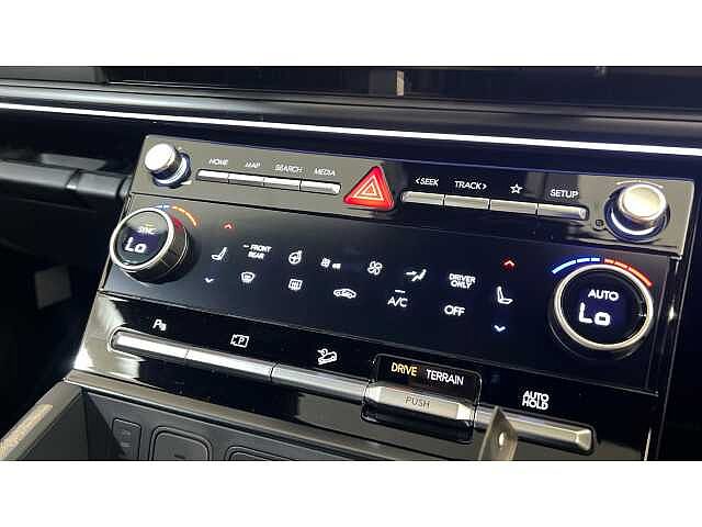 Hyundai SANTA FE SANTA FE 1.6 TGDi 239 Hybrid Calligraphy 5dr 4WD Auto Abyss Black